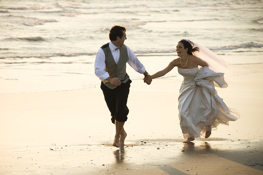 Runaway Bride & Groom